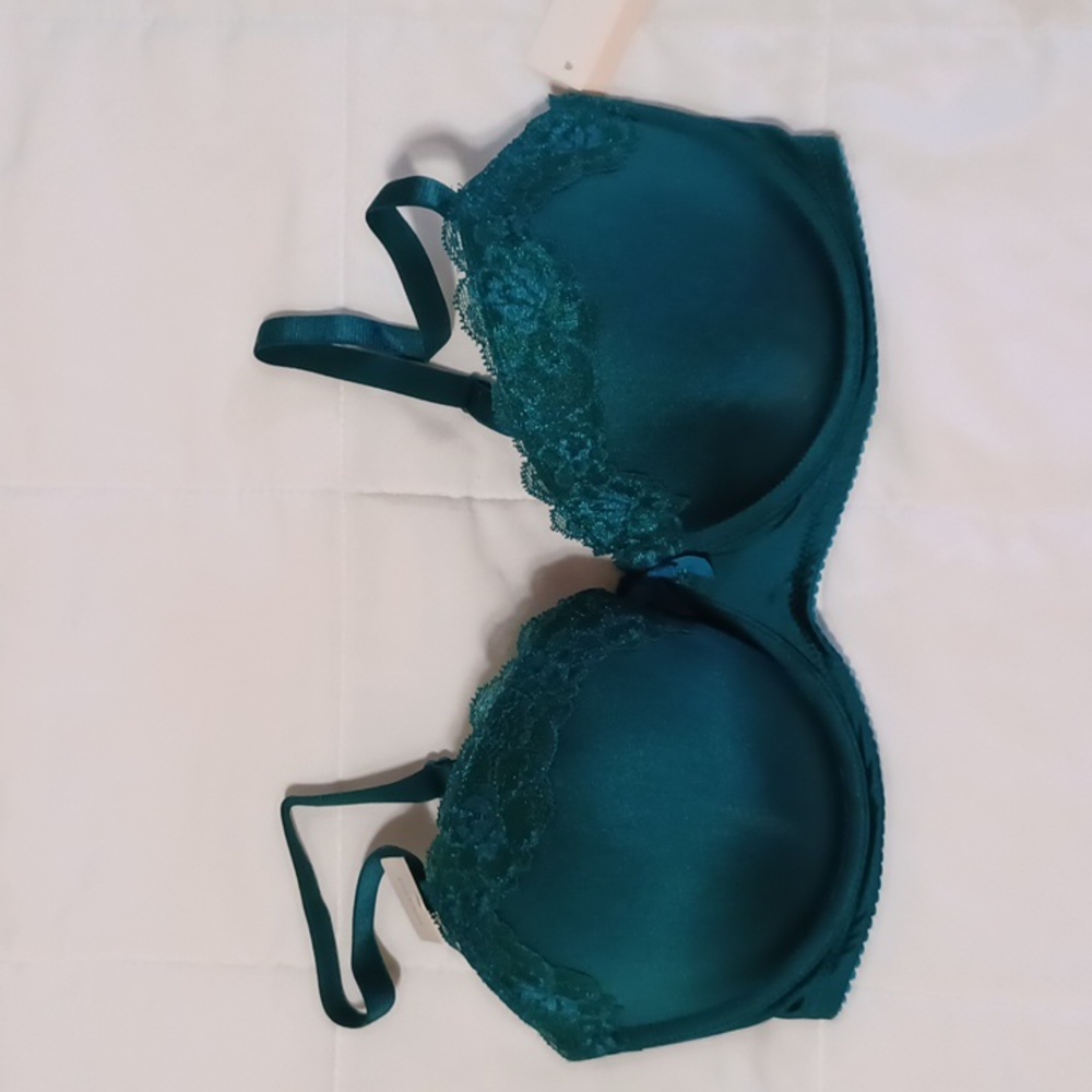 Gilligan & O'Malley balconette push-up bra  36D. Item #100723-02